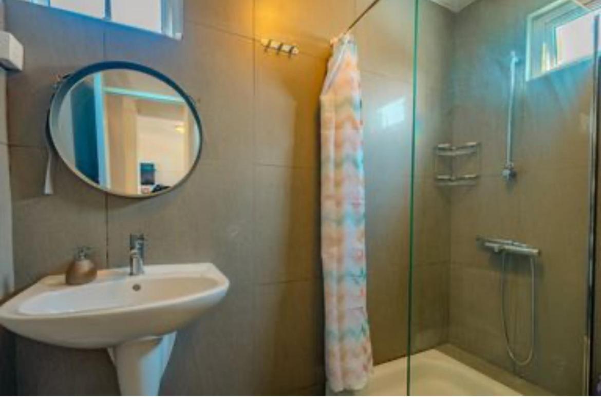 Pereybere Beach Paradise 4 Bedroom Apt Exterior photo